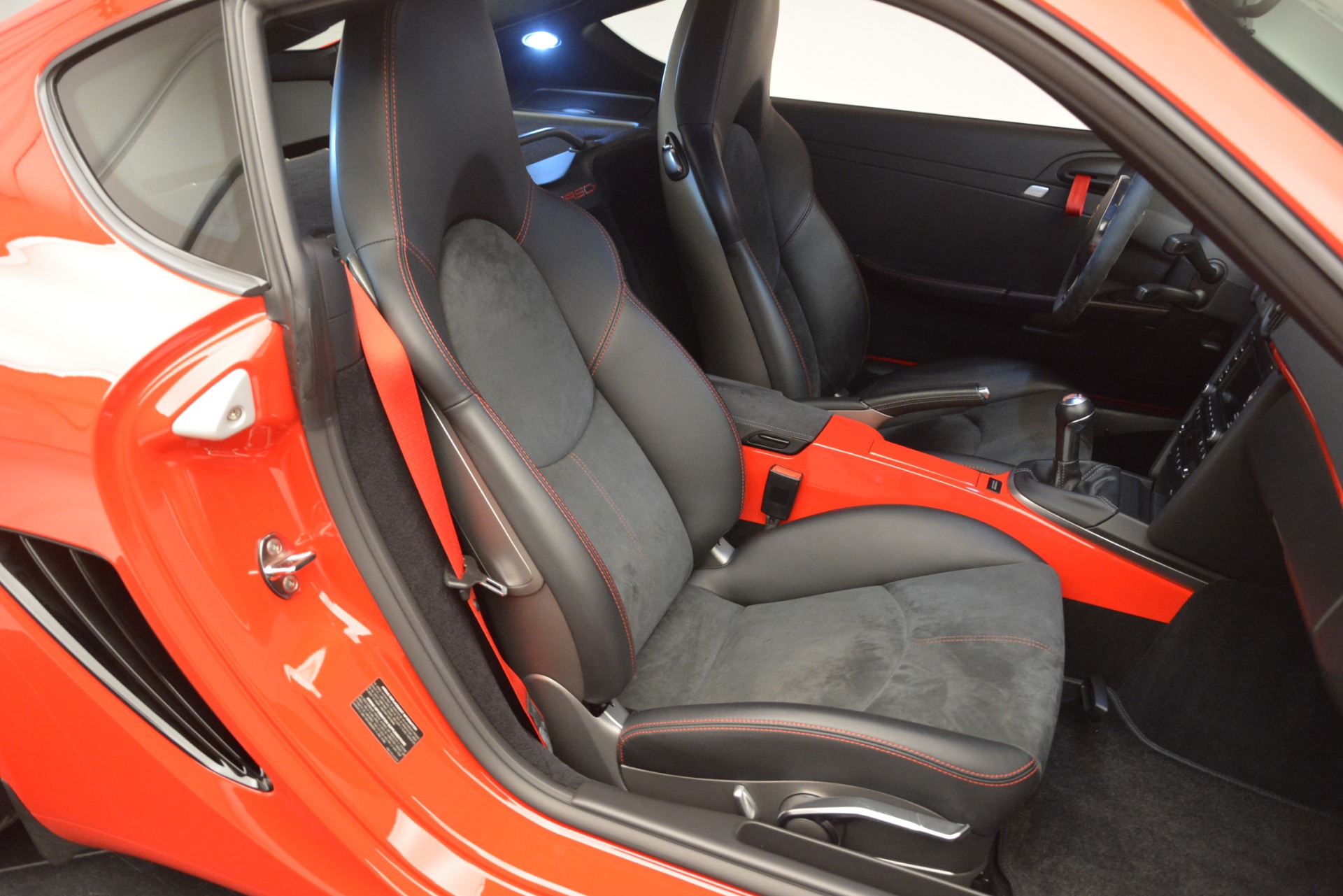 Cayman r seats best sale